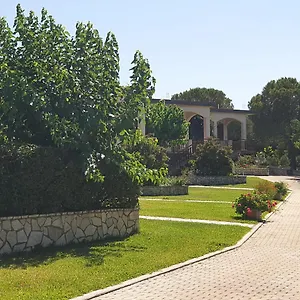 Angela Apartament Razáta
