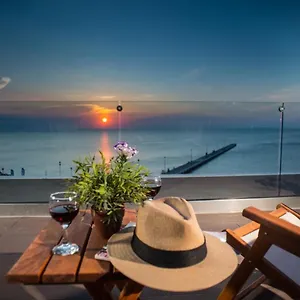 Vento Di Mare Apartament Peraía