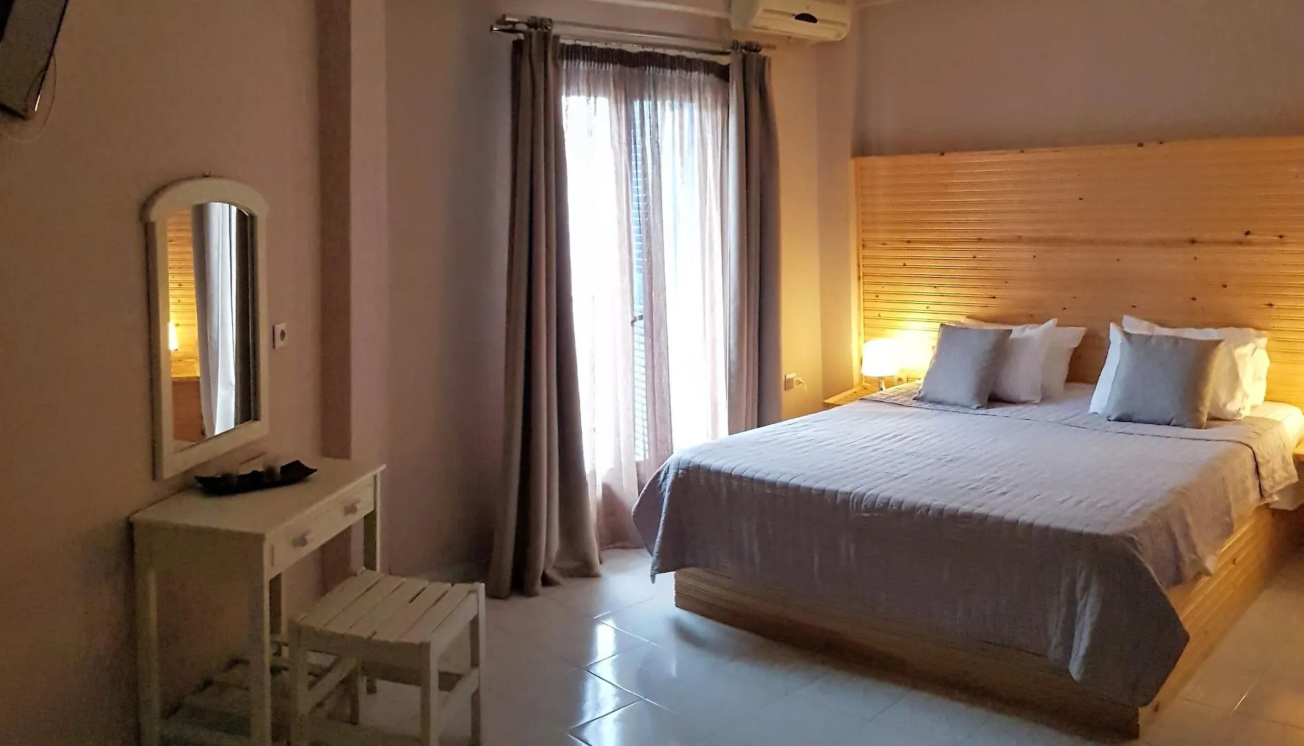Anemos Hotel Полихроно