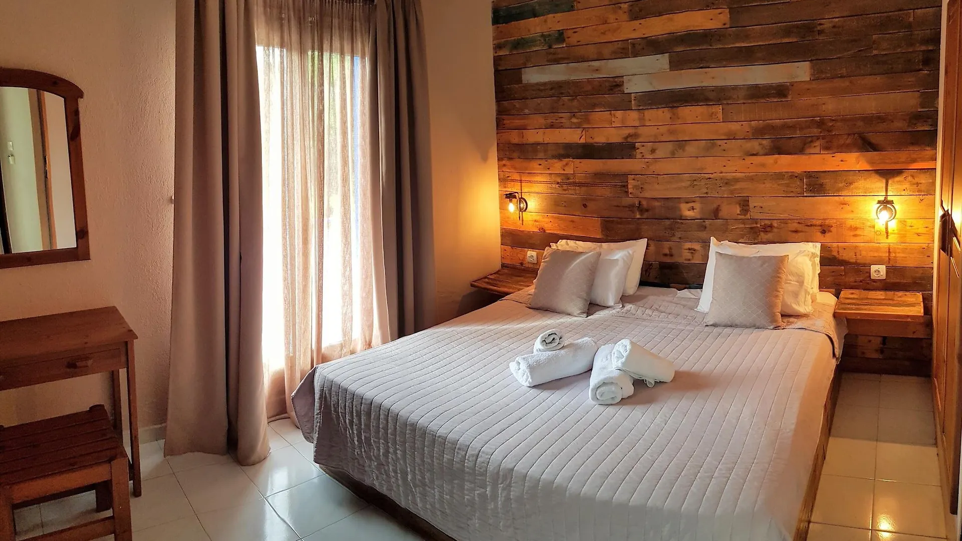 Апарт-отель Anemos Hotel Полихроно