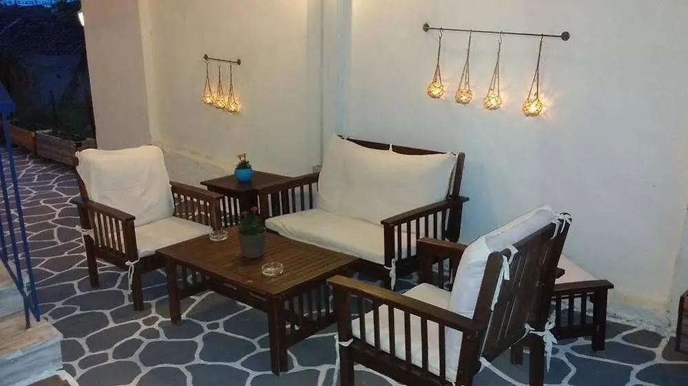 Anemos Hotel Полихроно