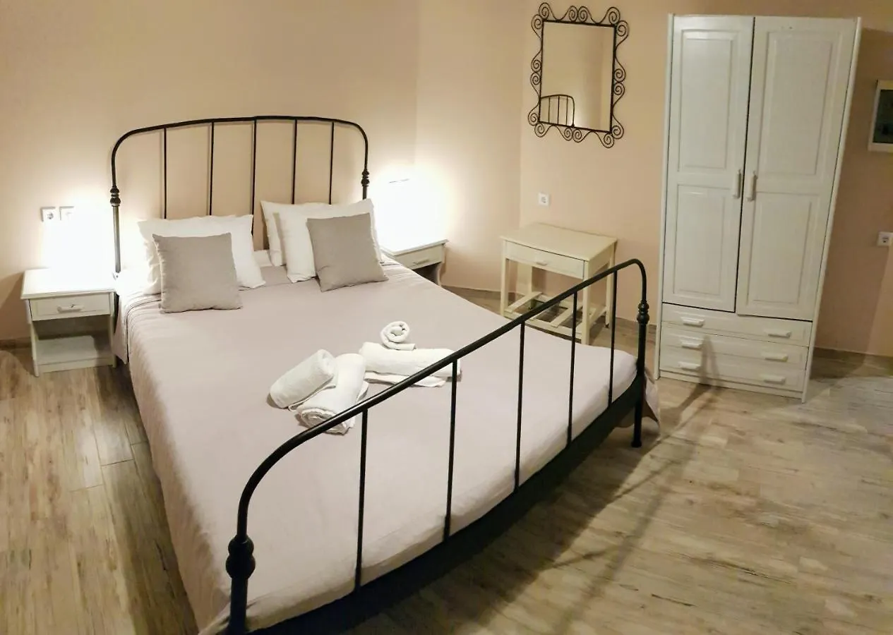 Anemos Hotel Полихроно